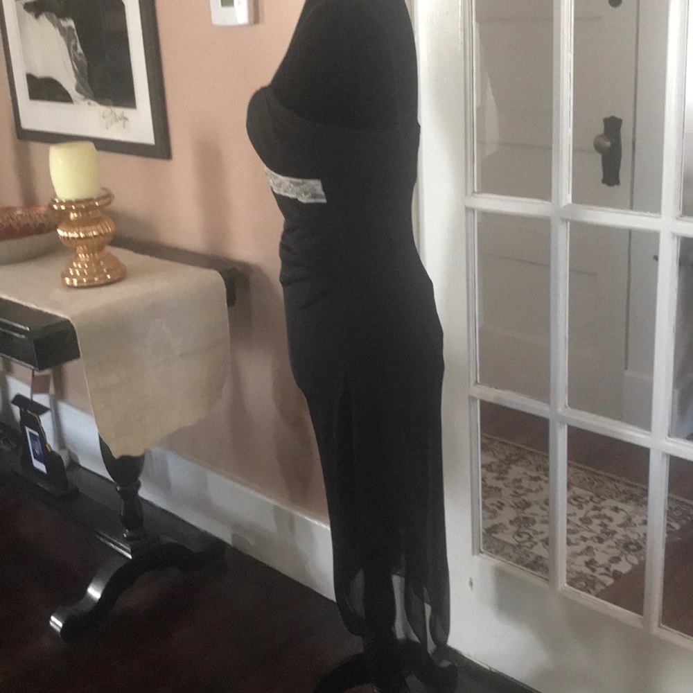 Ruby Rod dress. - Picture 4 of 5